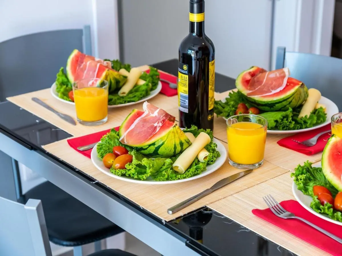 Apartman 1012 Los Cristianos Front Row Sea, Pool Free Wifi Arona