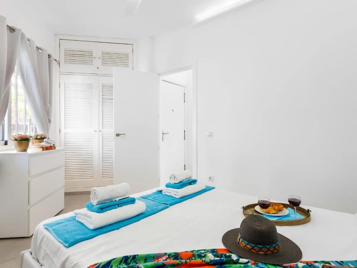 1012 Los Cristianos Front Row Sea, Pool Free Wifi Arona 0*,  Spanyolország