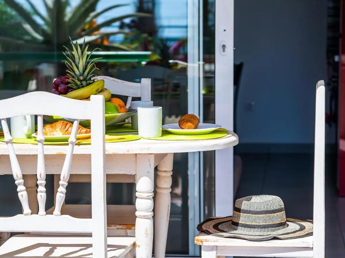 1012 Los Cristianos Front Row Sea, Pool Free Wifi Arona Apartman