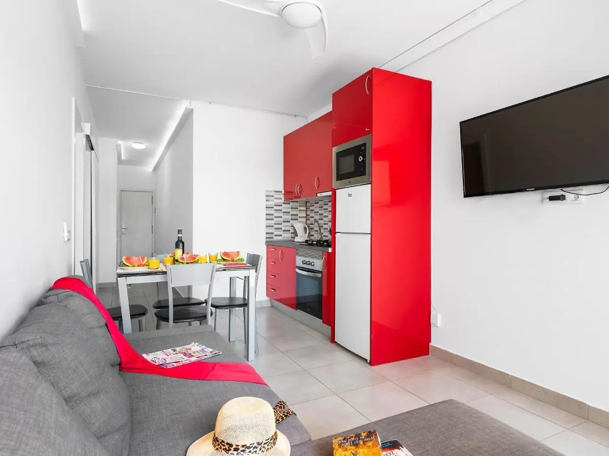 1012 Los Cristianos Front Row Sea, Pool Free Wifi Arona
